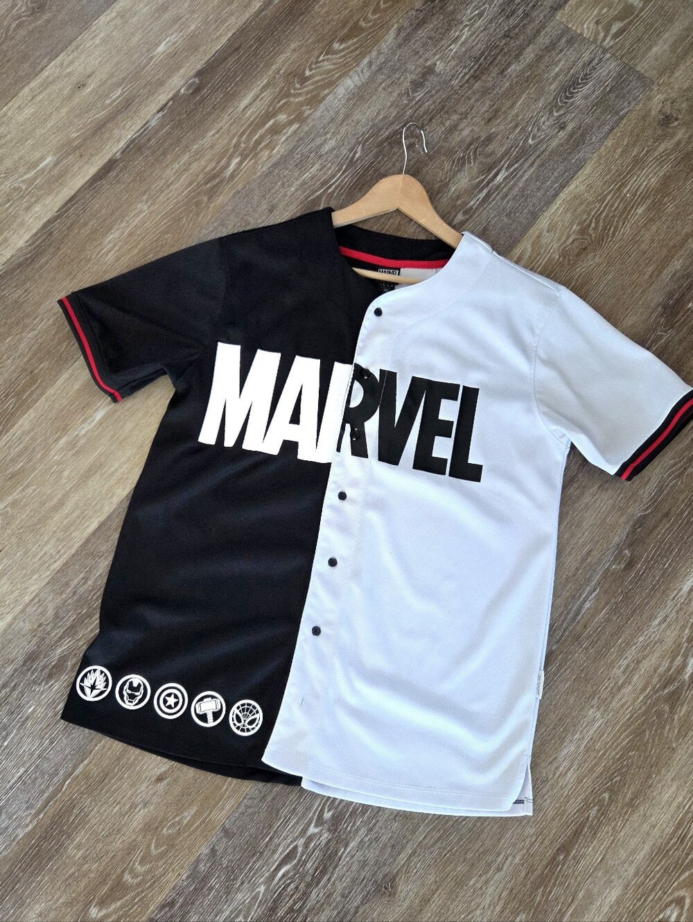 Disney Parks Marvel Avengers Baseball Jersey Sz Medium Unisex Limited Edition
